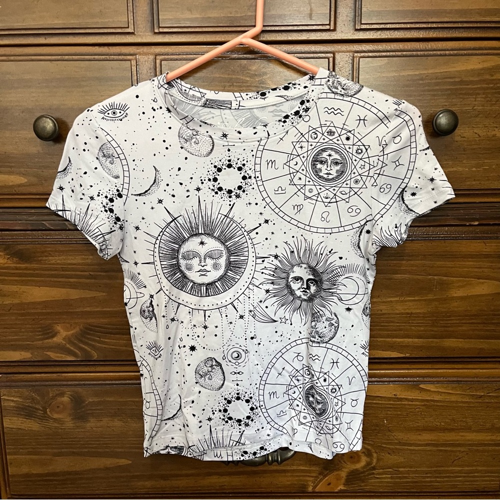 Splash Black and White Celestial Woman's Baby Tee